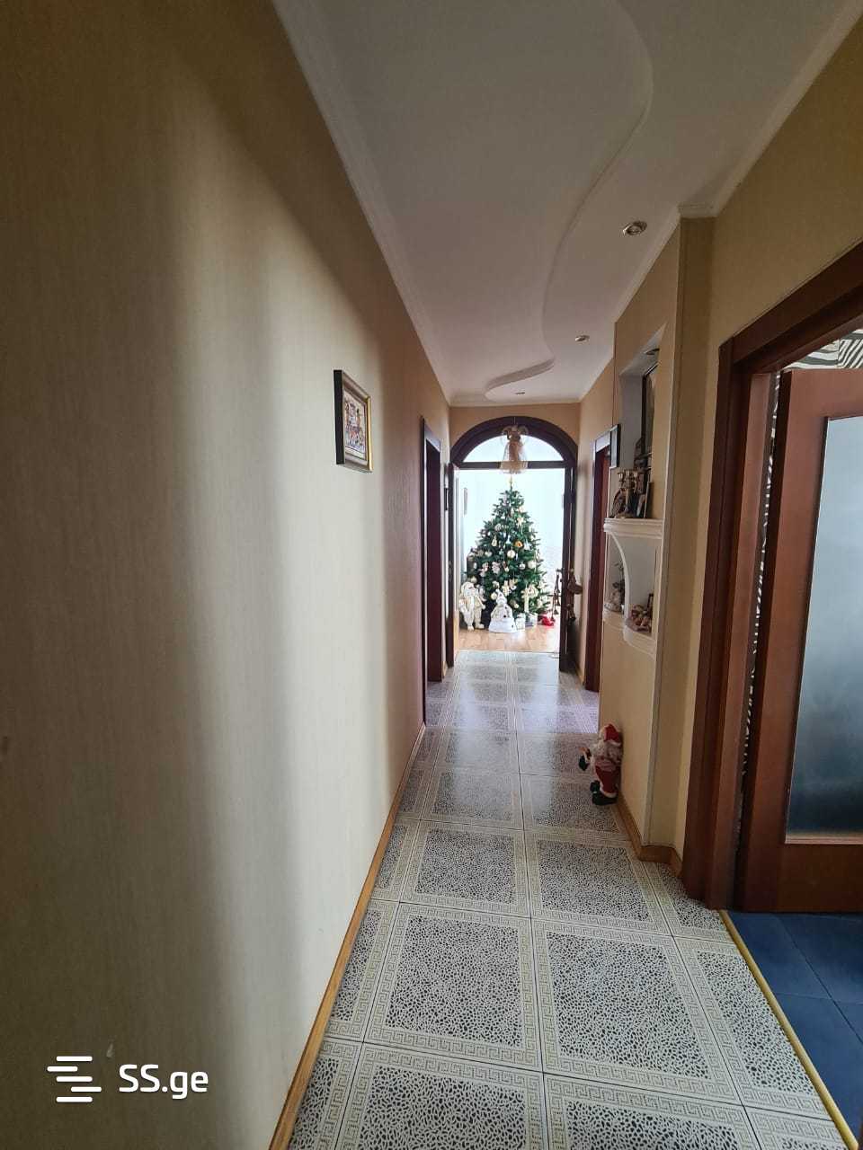 5 Room Flat For Sale view 8
