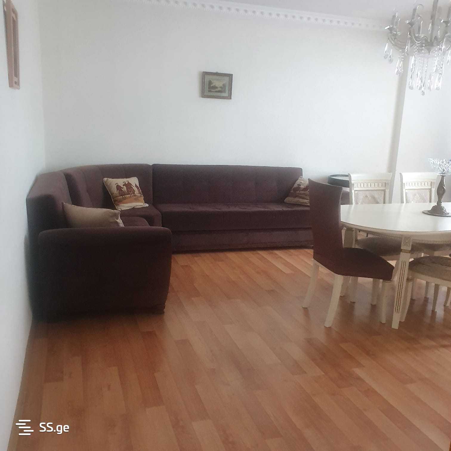 5 Room Flat For Sale view 4