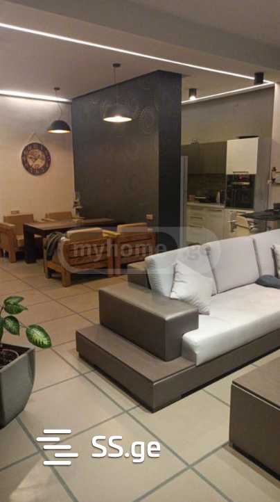 Продажа 3-комната Квартира view 2