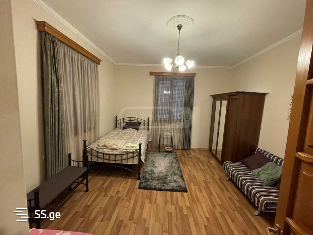 8 Room Private House For Rent. Vera view 10