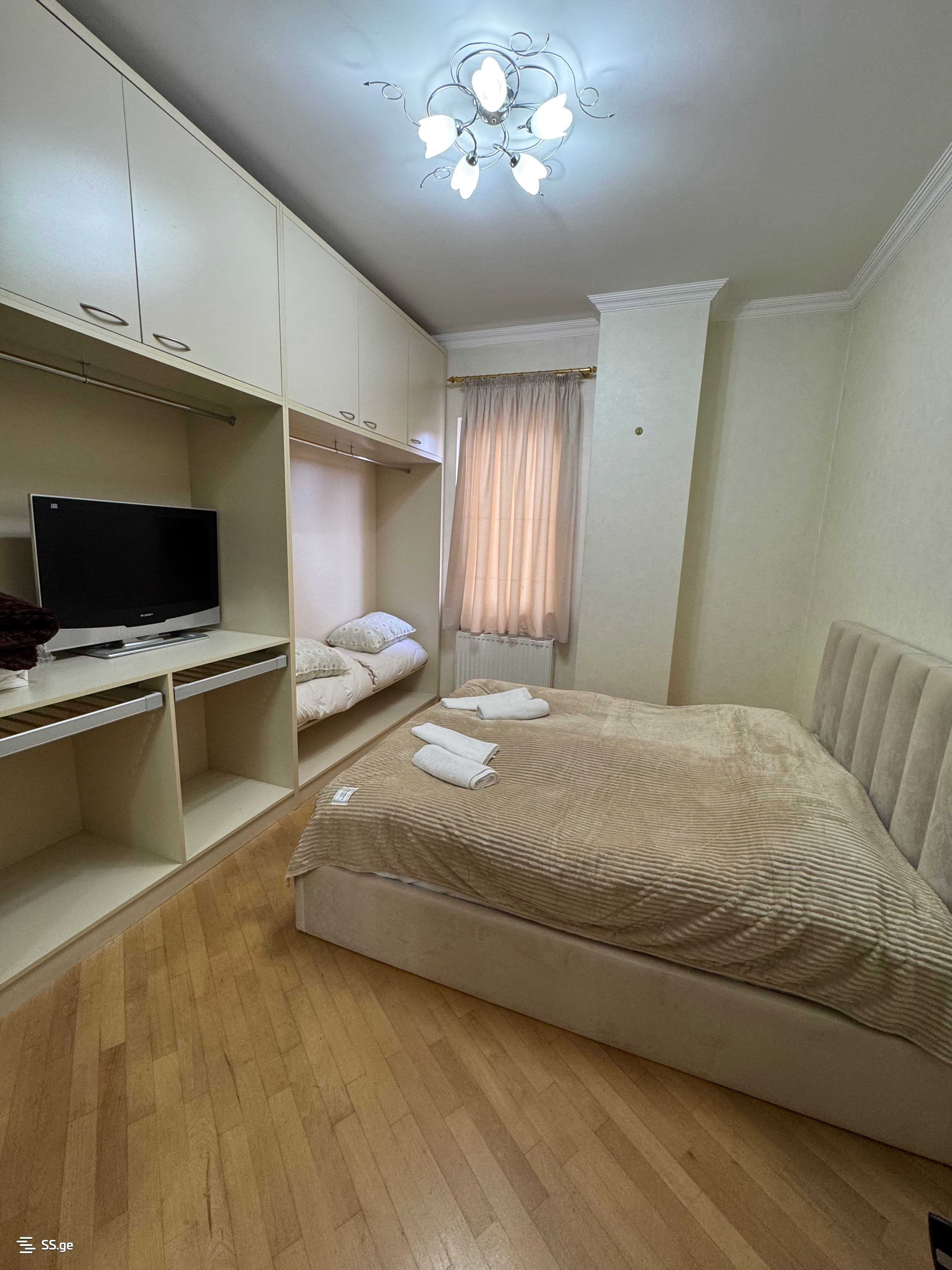 8 Room Private House For Rent. Ponichala view 4