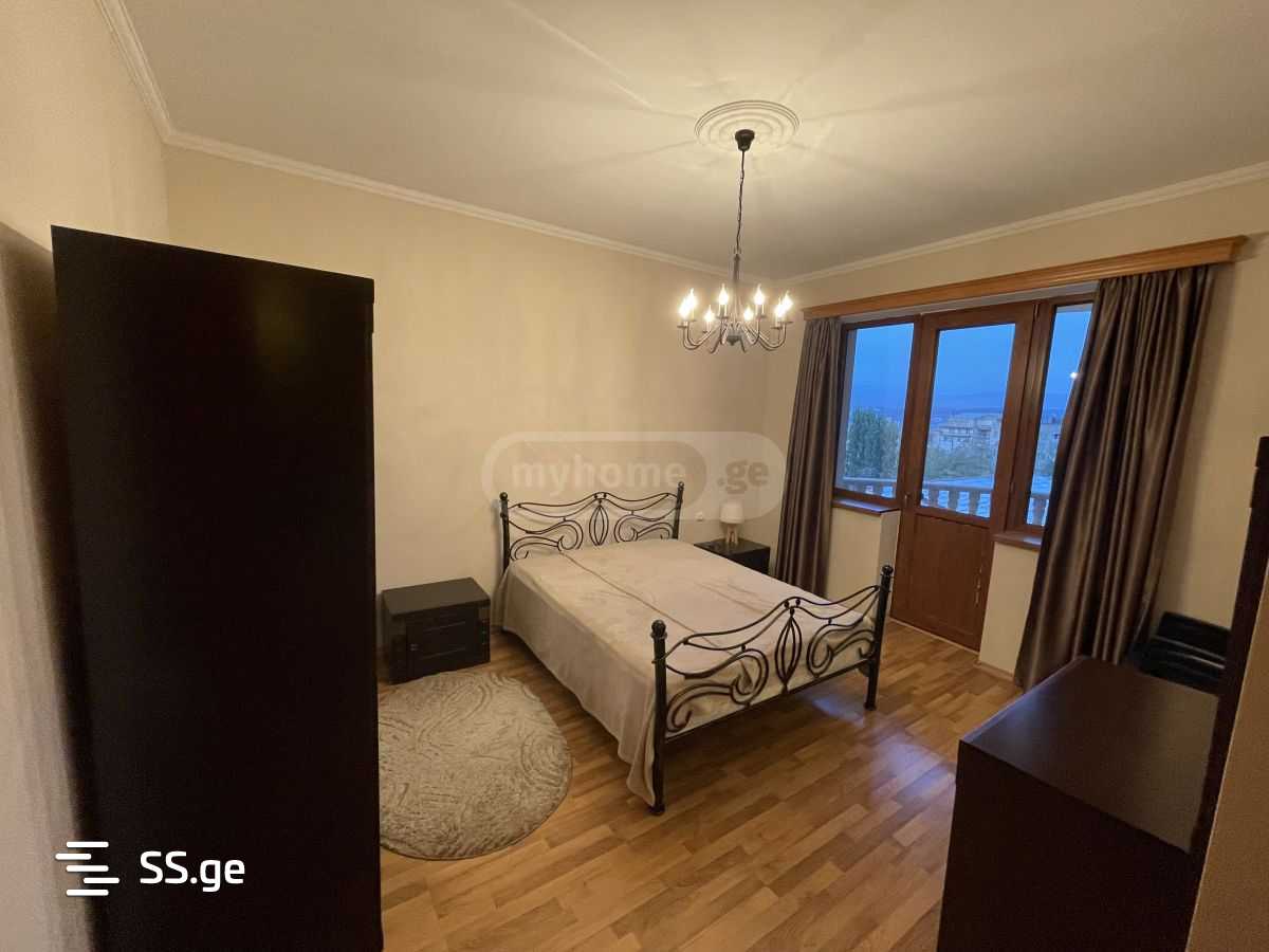 8 Room Private House For Rent. Vera view 9
