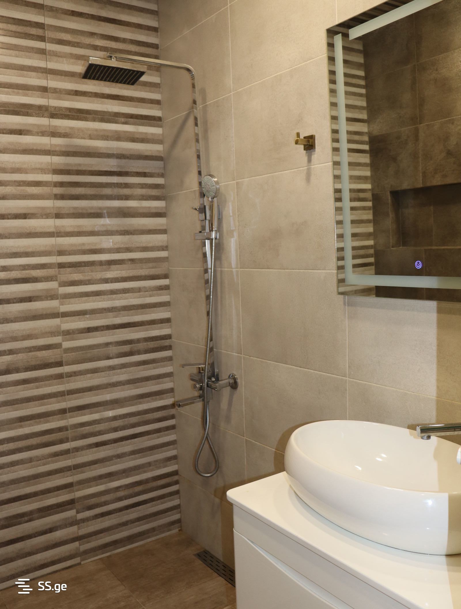 2 Room Flat Daily Rent. Varketili view 5