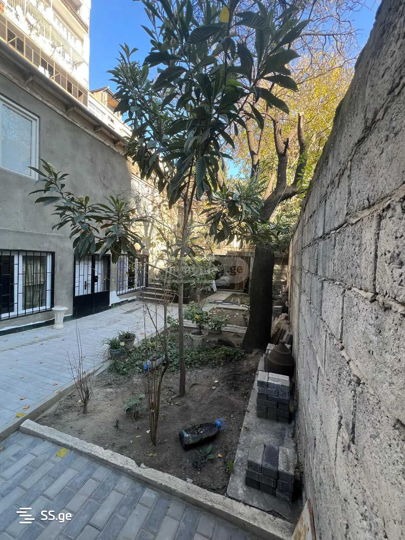 8 Room Private House For Rent. Saburtalo view 1