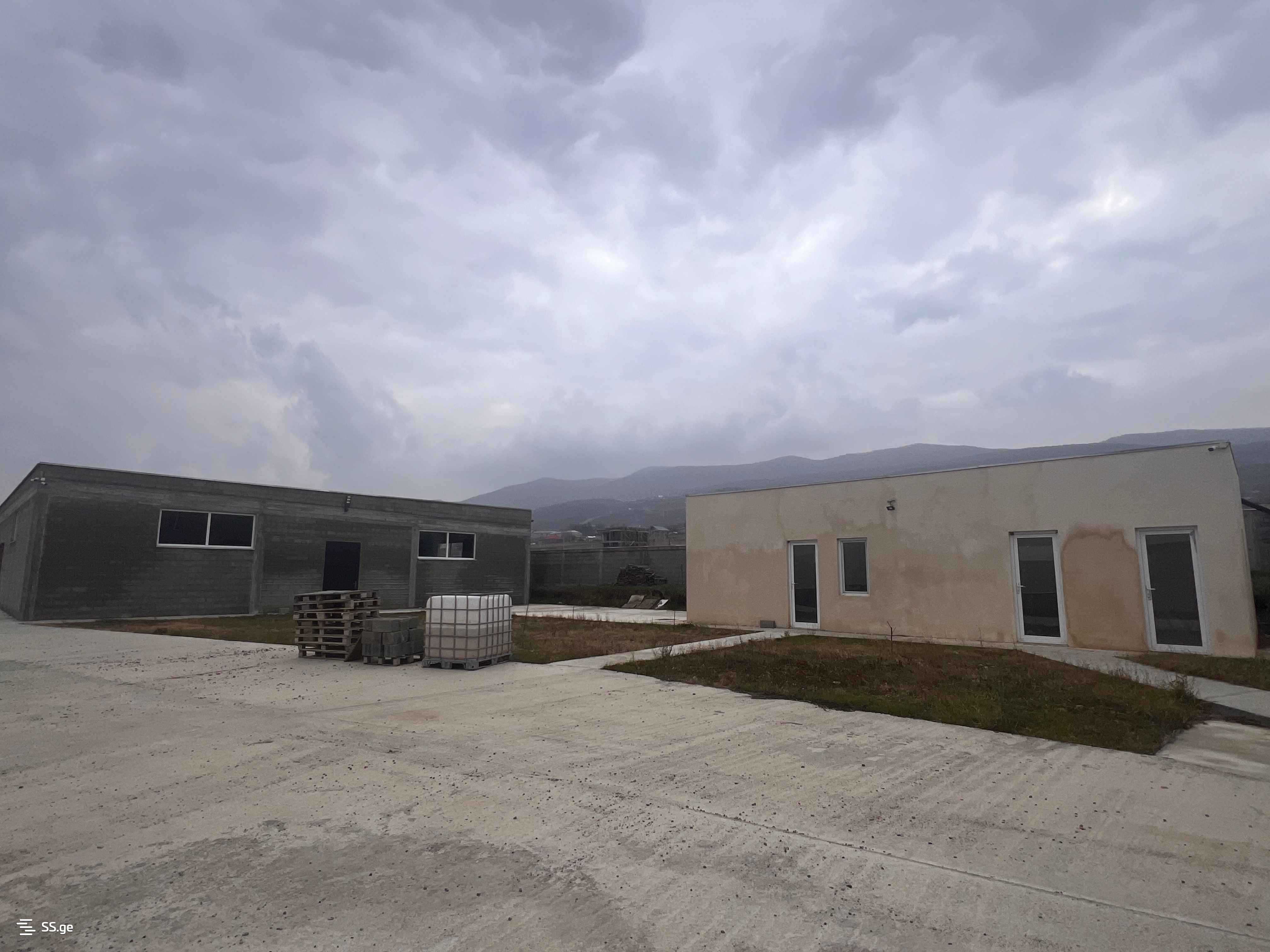 Store-Industrial Property For Sale. Gorovani view 1