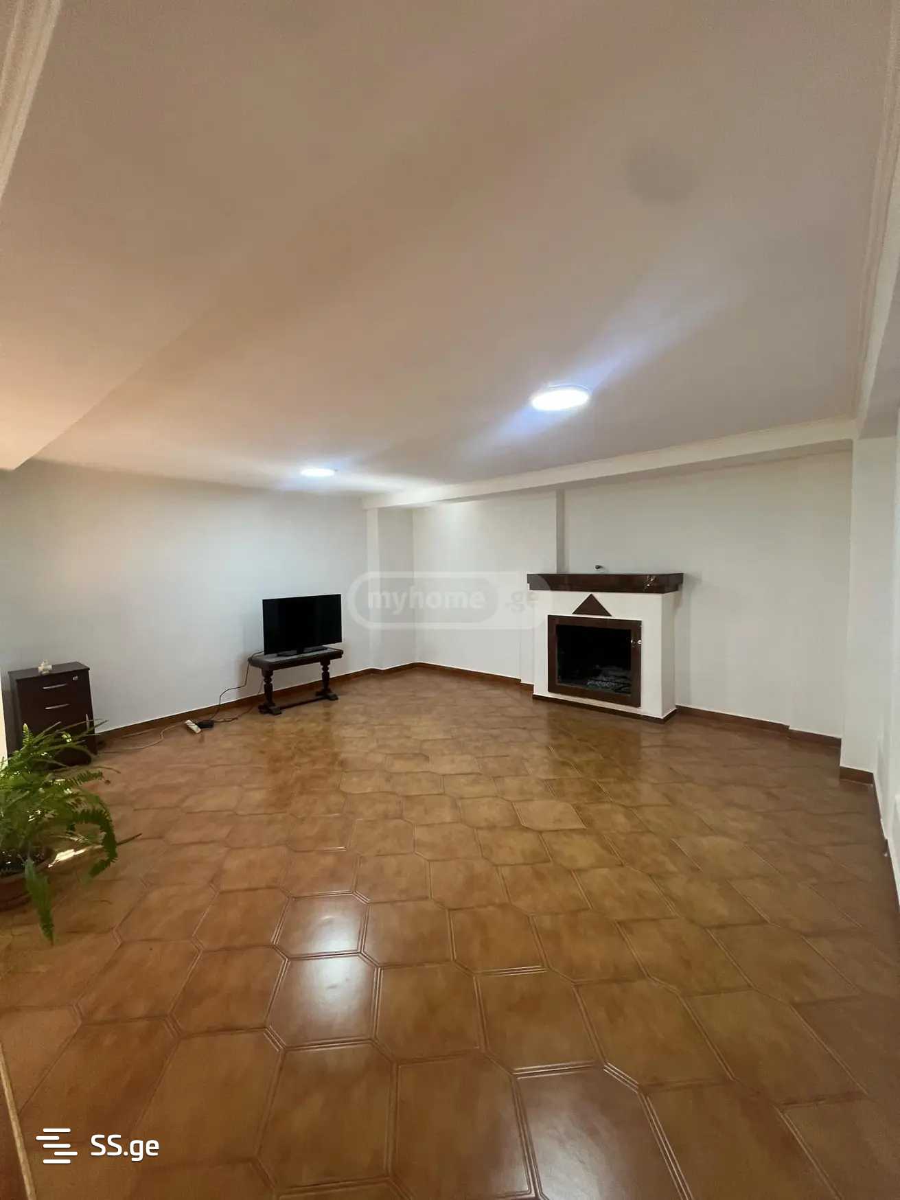 8 Room Private House For Rent. Saburtalo view 5