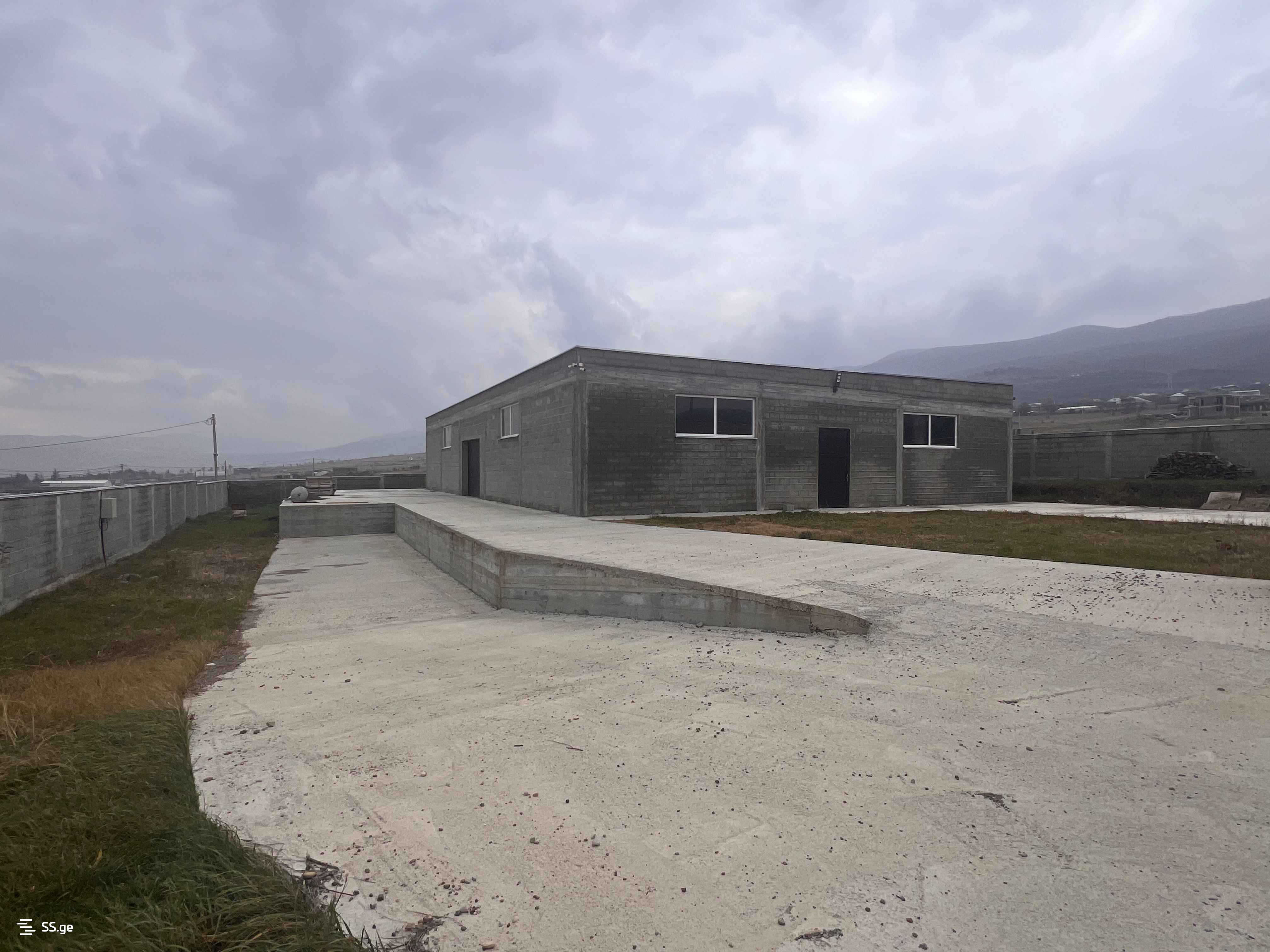 Store-Industrial Property For Sale. Gorovani view 3