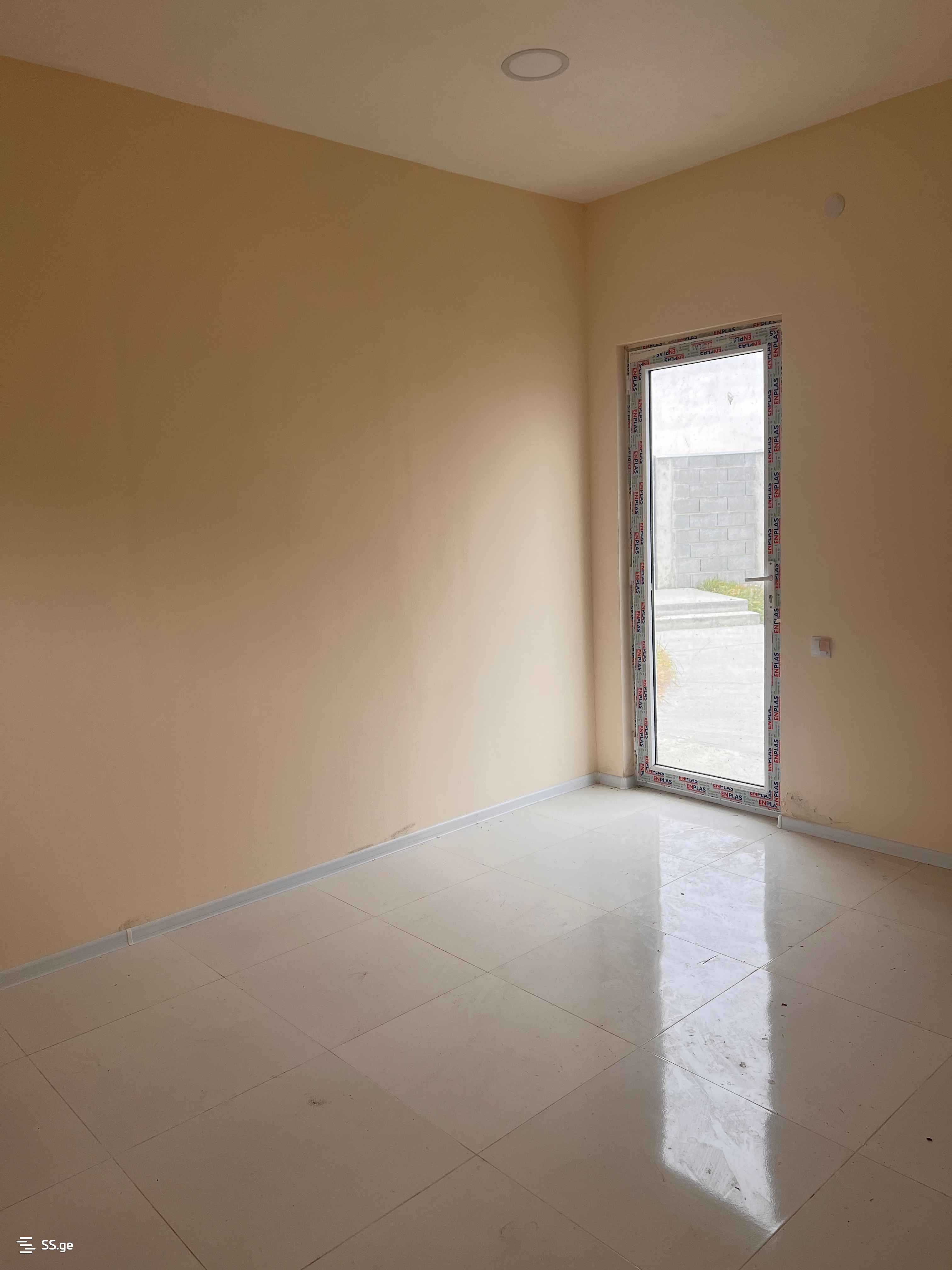 Store-Industrial Property For Sale. Gorovani view 6