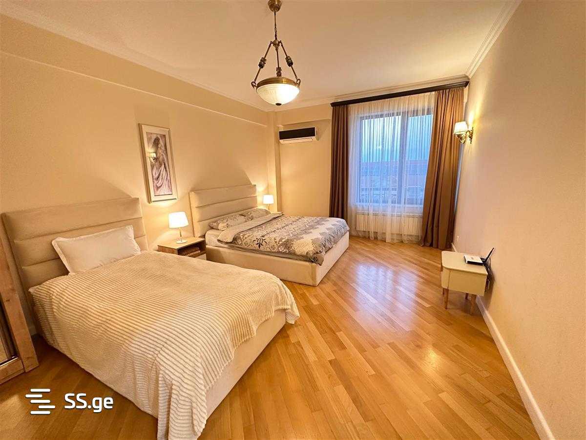 3 Room Flat Daily Rent. Mtatsminda view 1