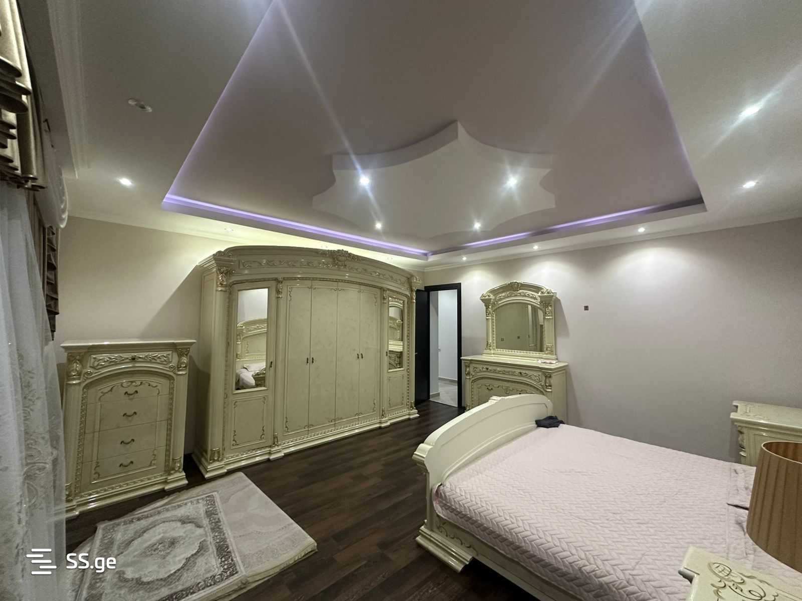 9 Room Private House For Sale view 5