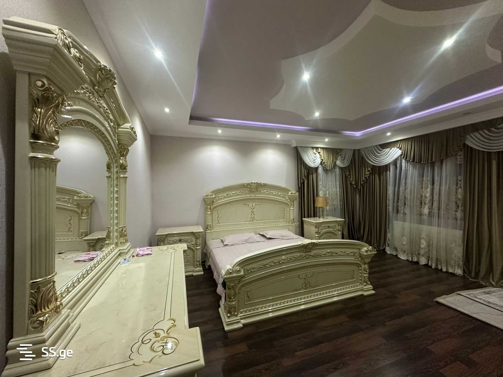 9 Room Private House For Sale view 3