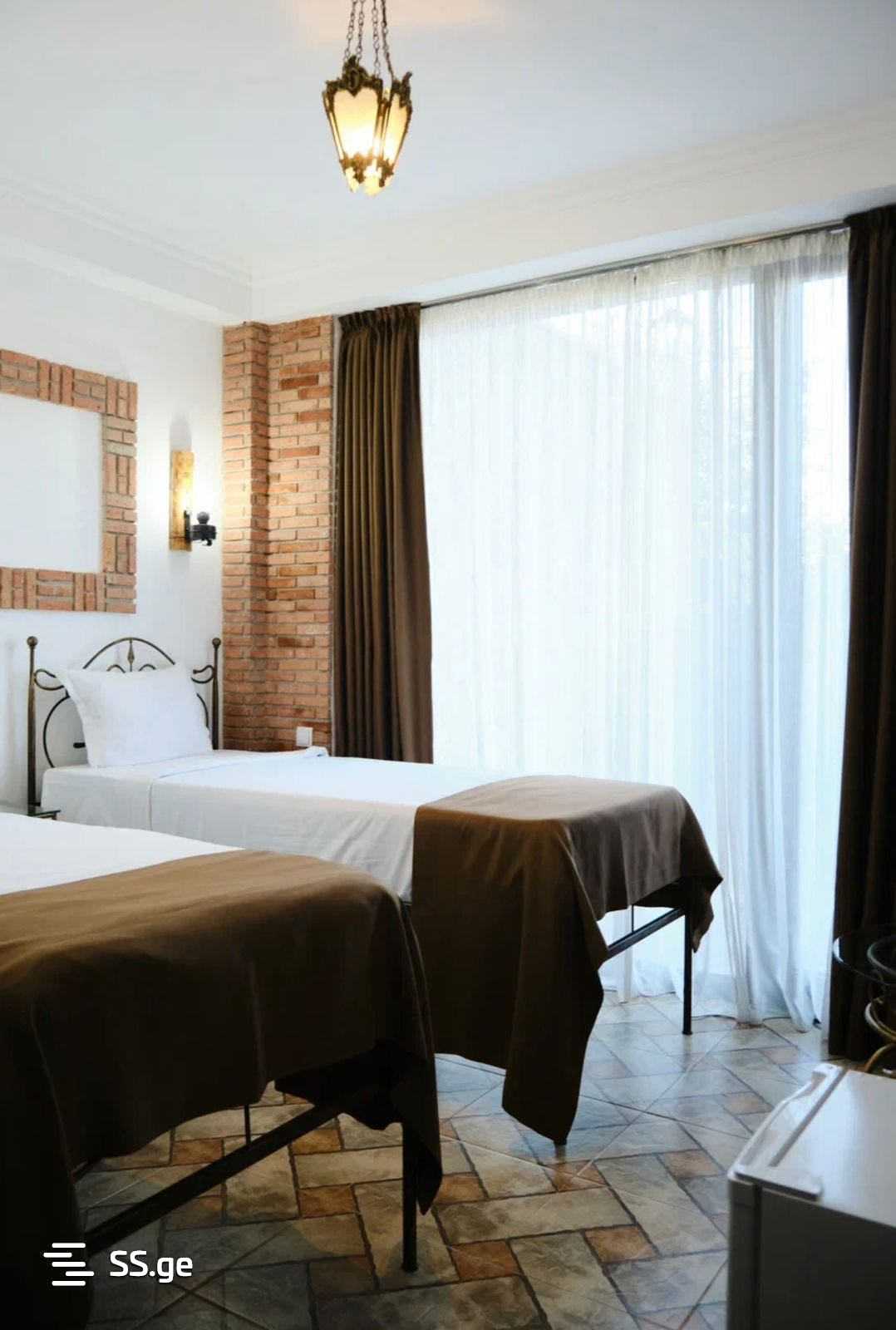 21 Room Hotel For Rent. Ortachala, 4 of 12