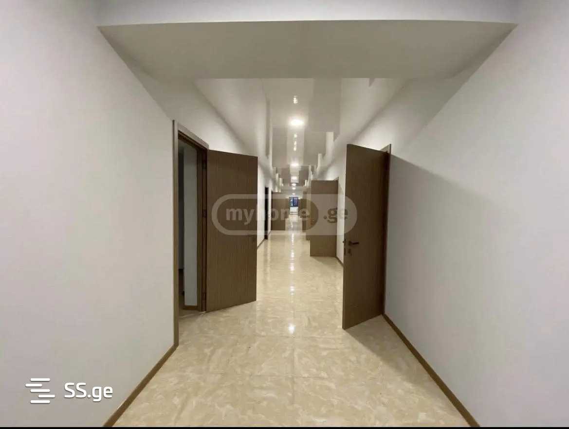Store-Industrial Property For Rent. Didube view 3