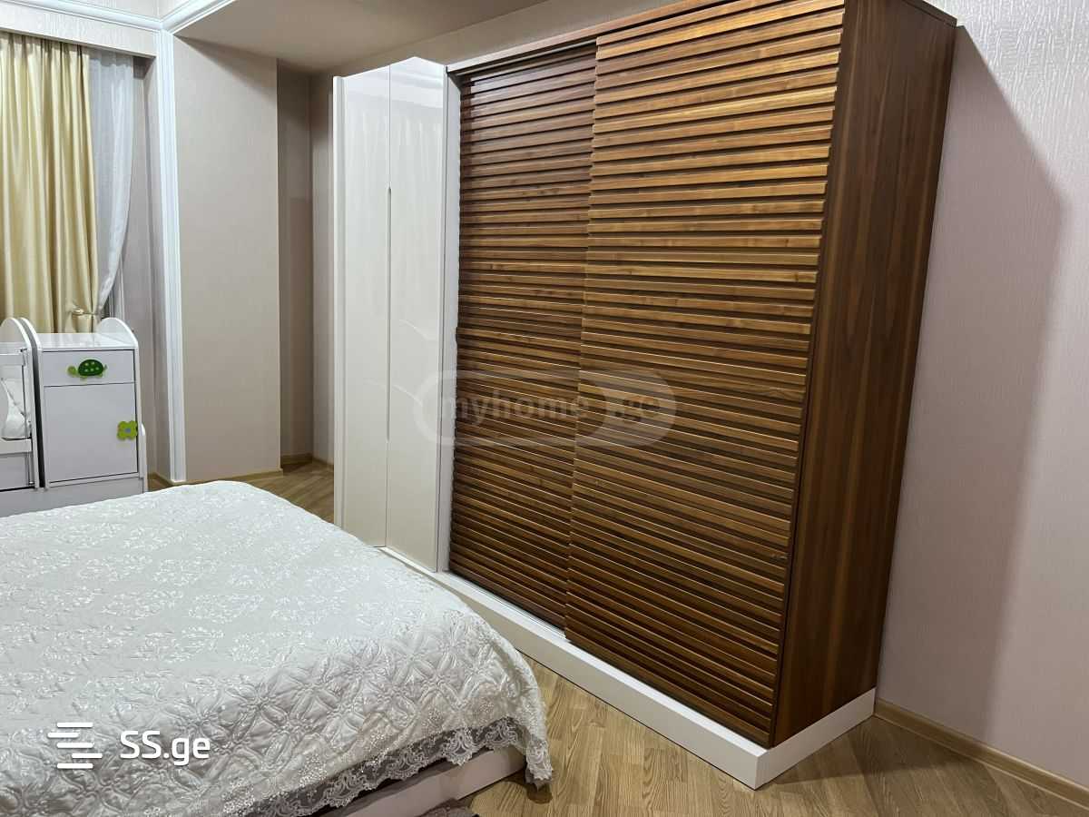 4 Room Flat For Rent. Isani view 9