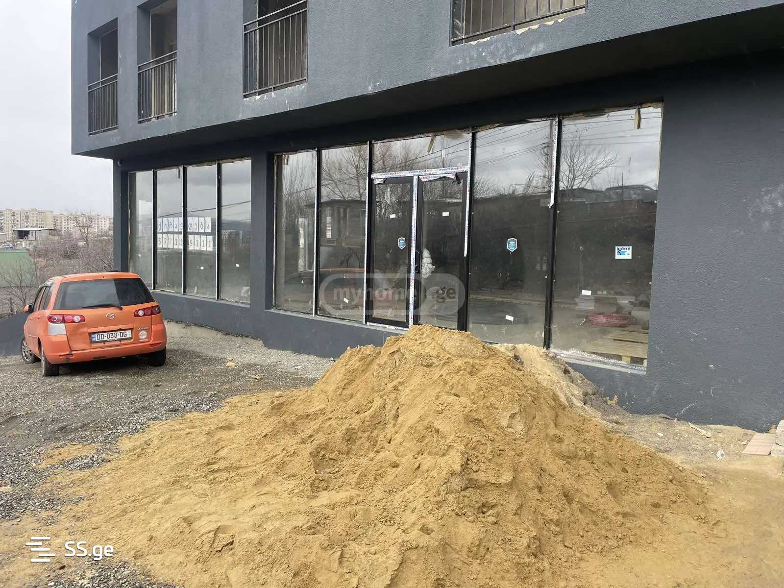 Commercial Space For Rent. Gldani view 1
