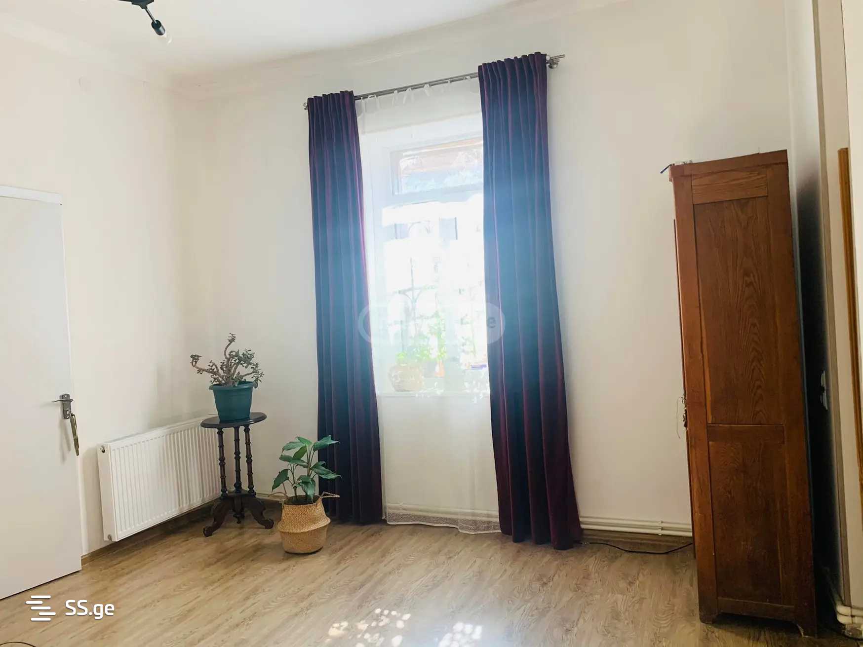 3 Room Flat For Sale view 3