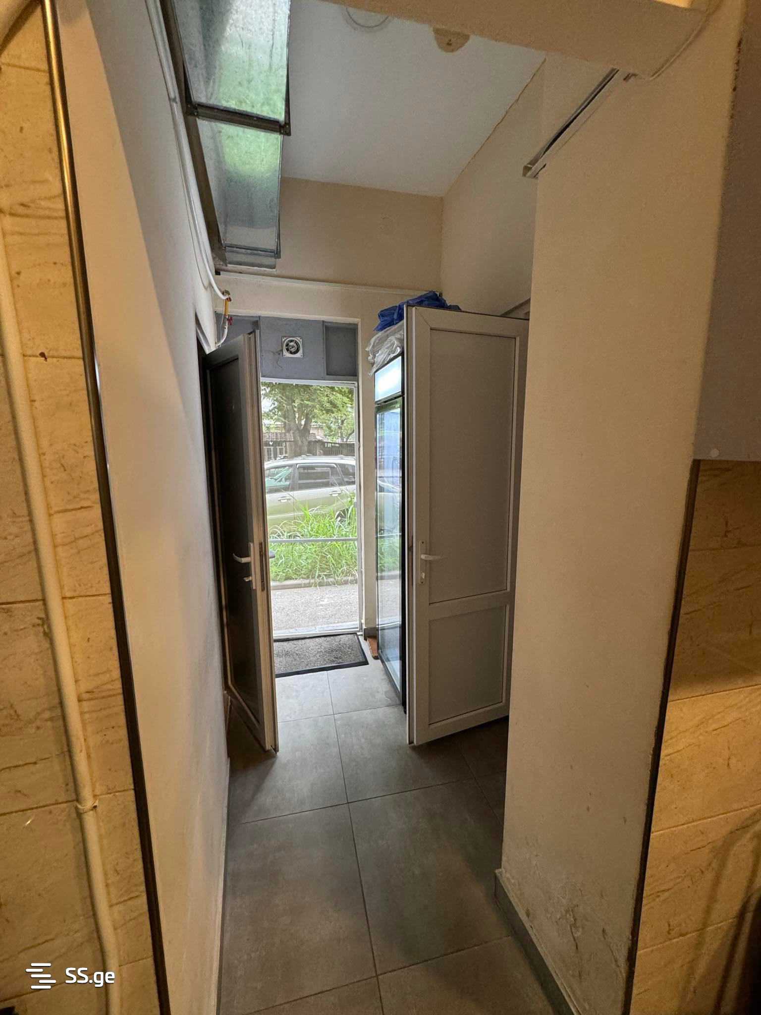 Food Object For Rent. Isani view 8