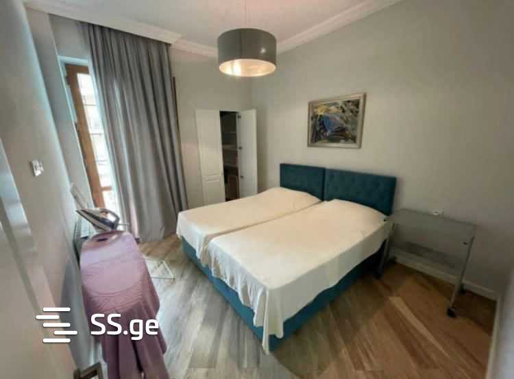 3 Room Flat For Sale view 5