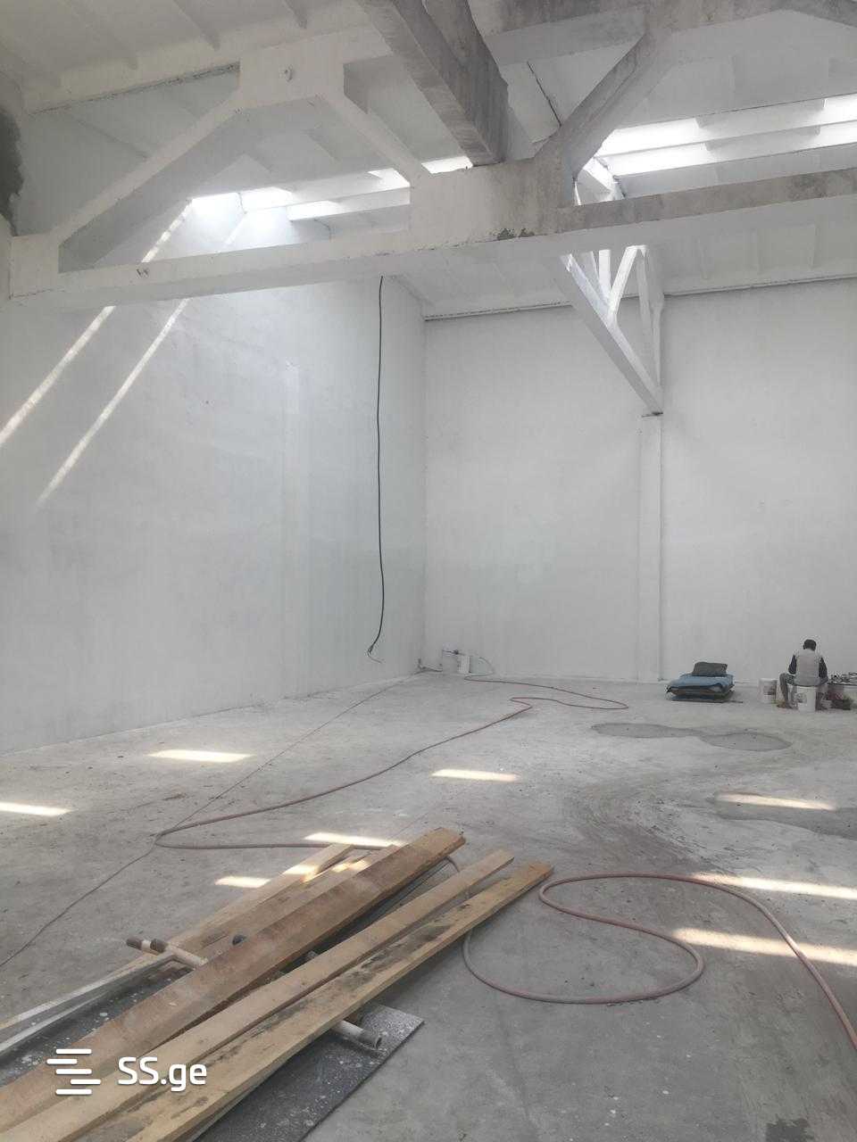 Store-Industrial Property For Rent. Lilo view 2