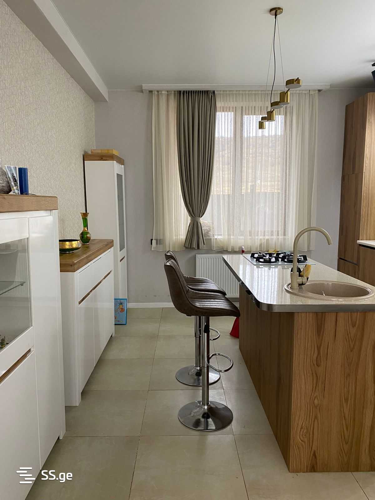 6 Room Private House For Sale view 5