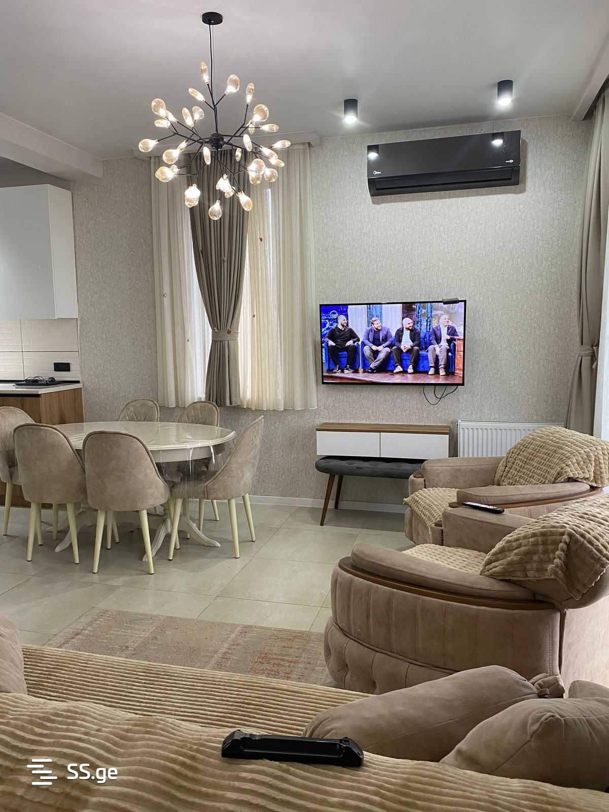 6 Room Private House For Sale view 3