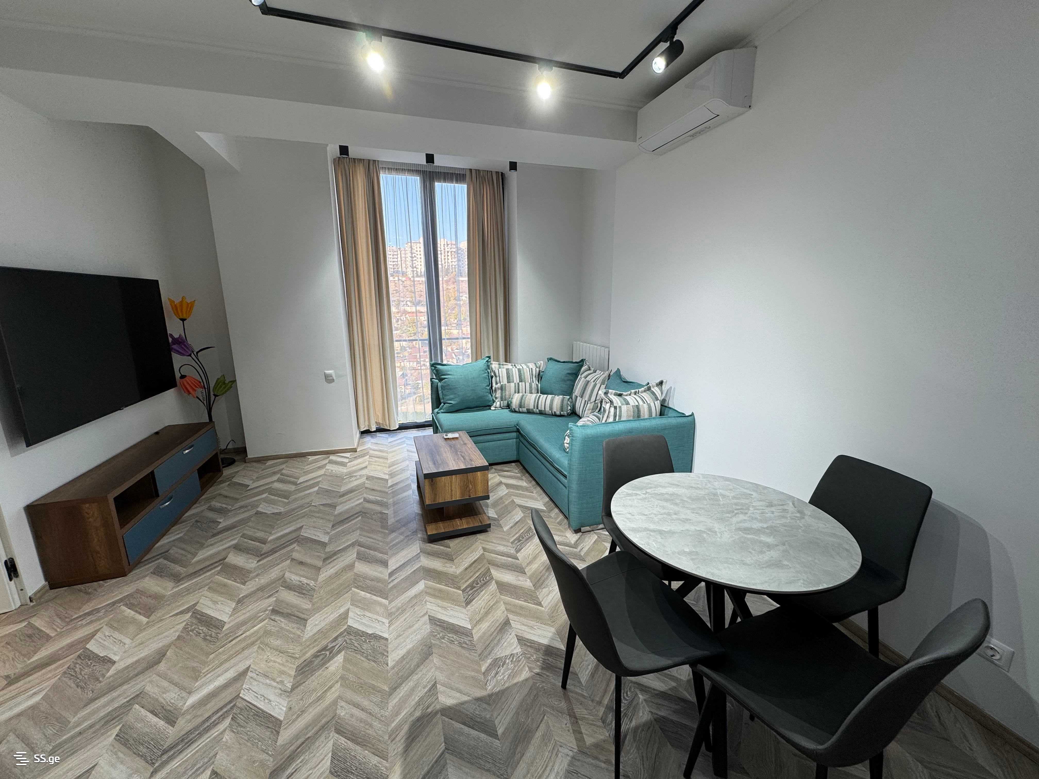 3 Room Flat For Rent. Vake view 2