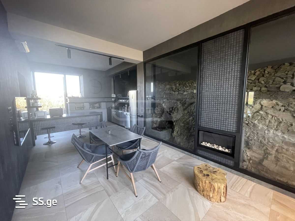 8 Room Private House For Rent. Lisi Lake view 7