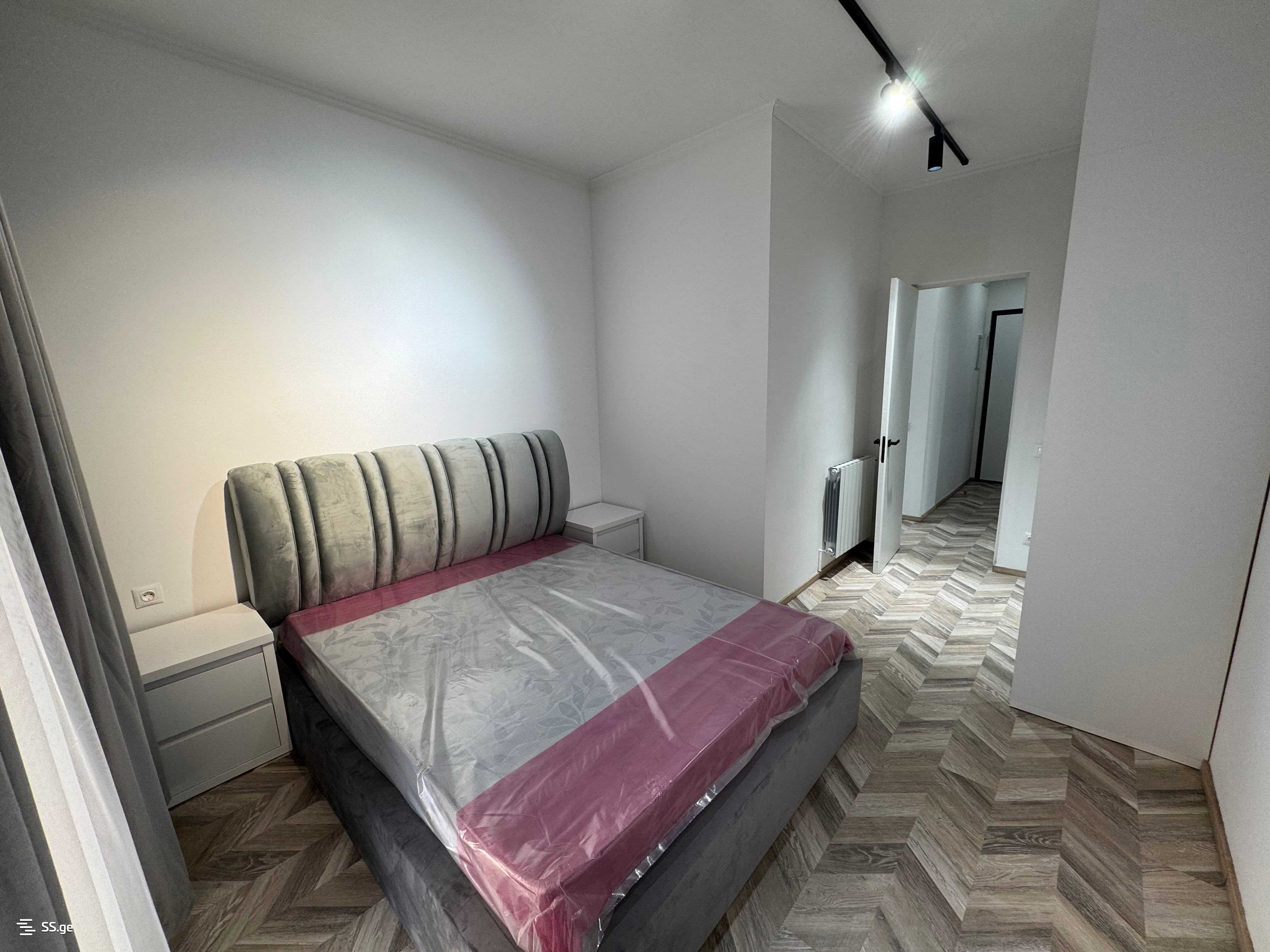 3 Room Flat For Rent. Vake view 6