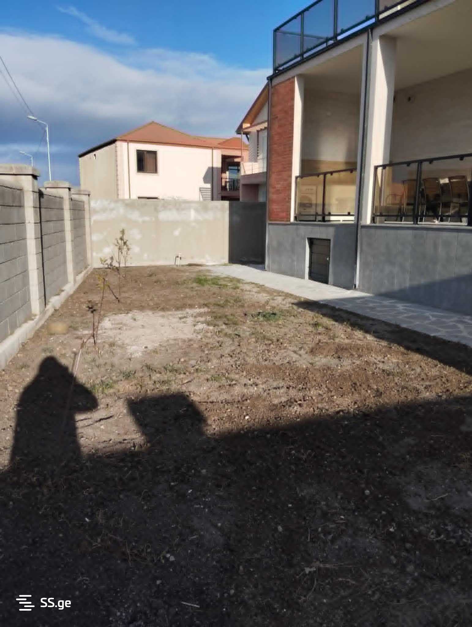 8 Room Private House For Rent. Varketili view 2