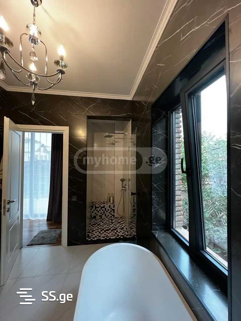 7 Room Private House For Rent. Mtatsminda view 6