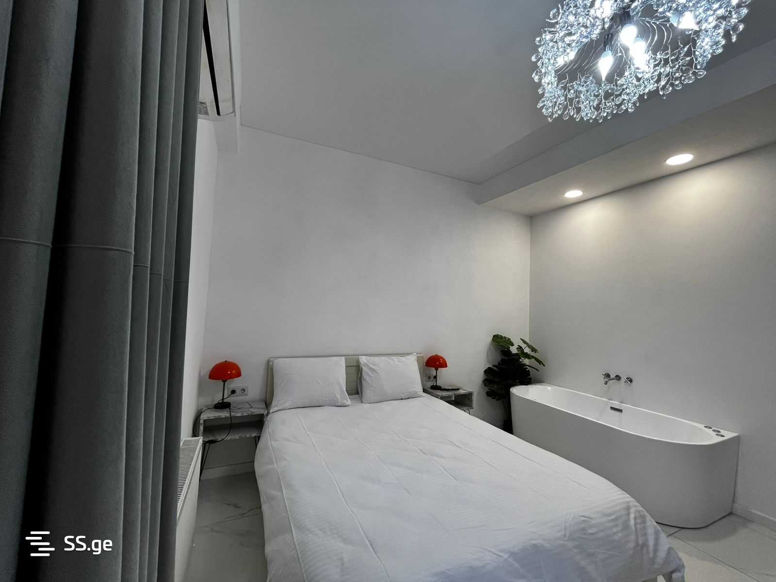 1 Room Flat Daily Rent. Ortachala view 1