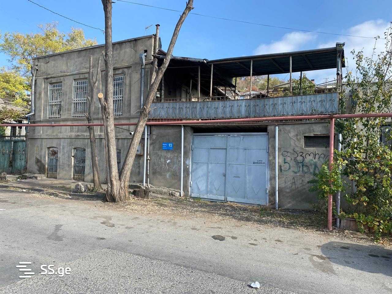 7 Room Private House For Sale view 2