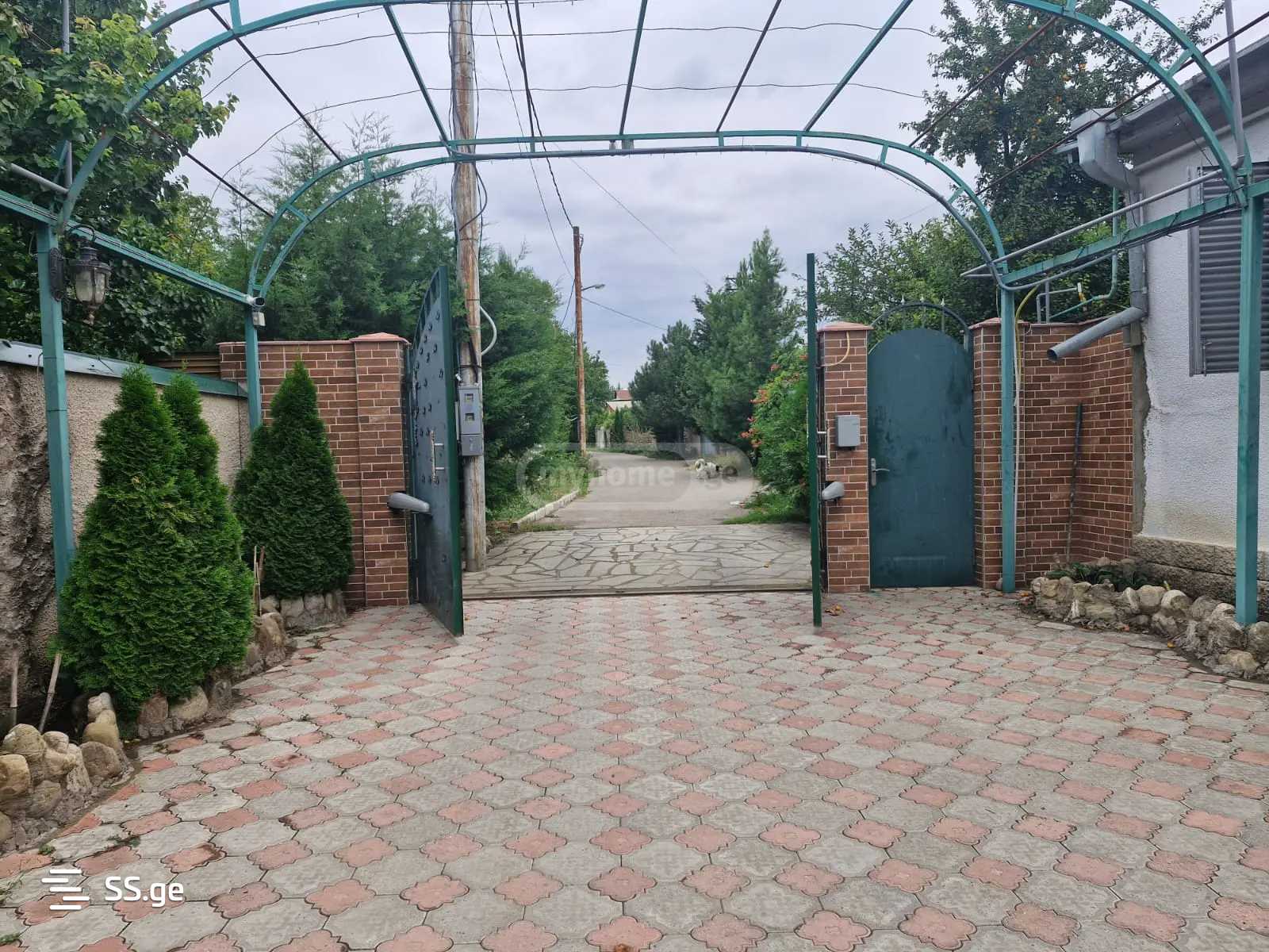 8 Room Private House For Rent. Orkhevi view 5