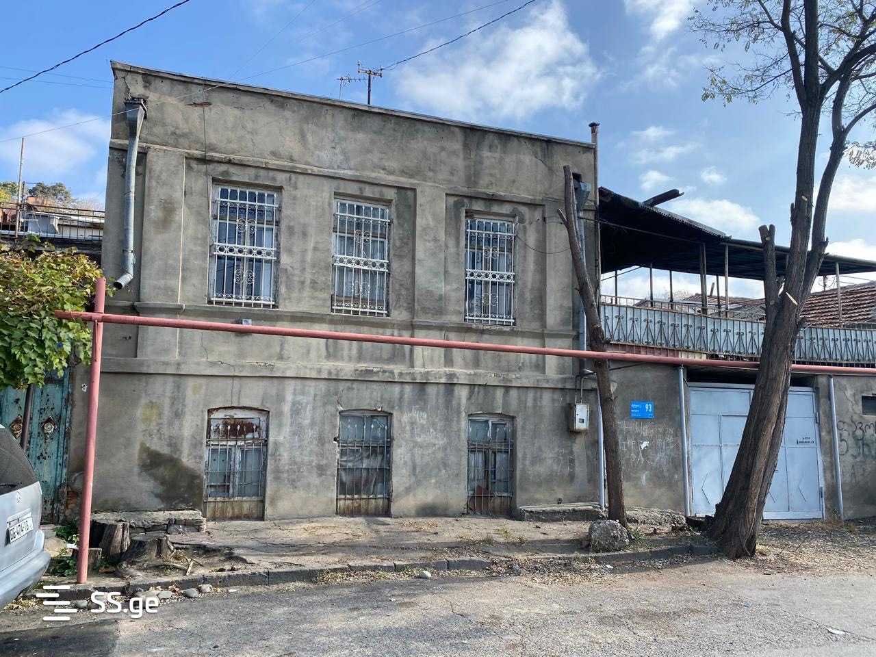 7 Room Private House For Sale view 3