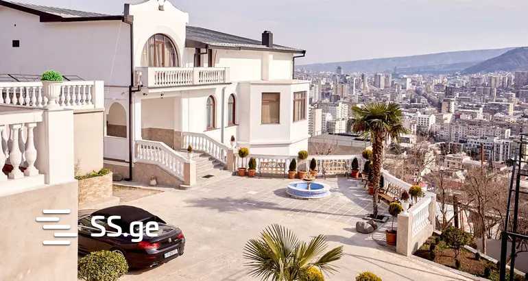 12 Room Hotel For Rent. Vedzisi, 1 of 4