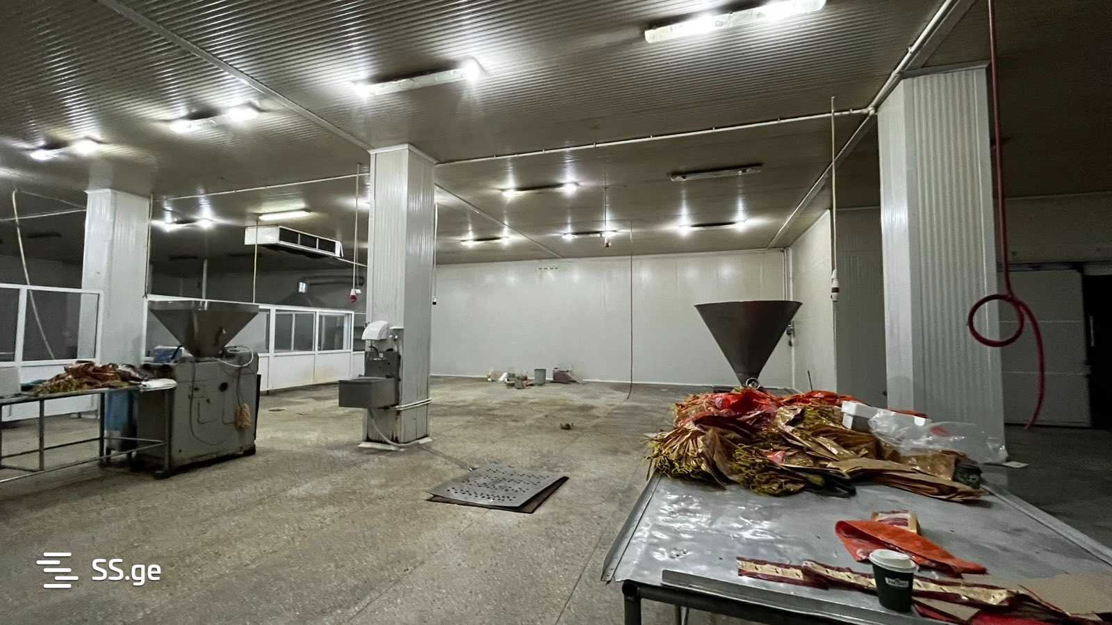 Store-Industrial Property For Rent. Samgori view 8