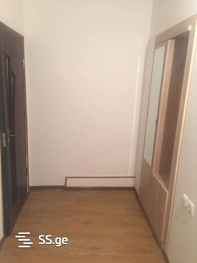 1 Room Flat For Sale view 2