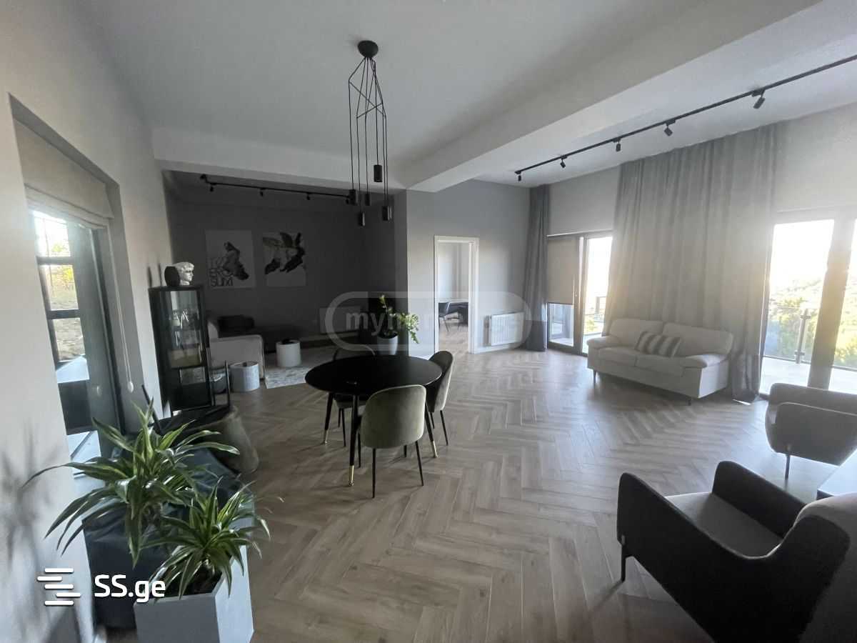 8 Room Private House For Rent. Lisi Lake view 15