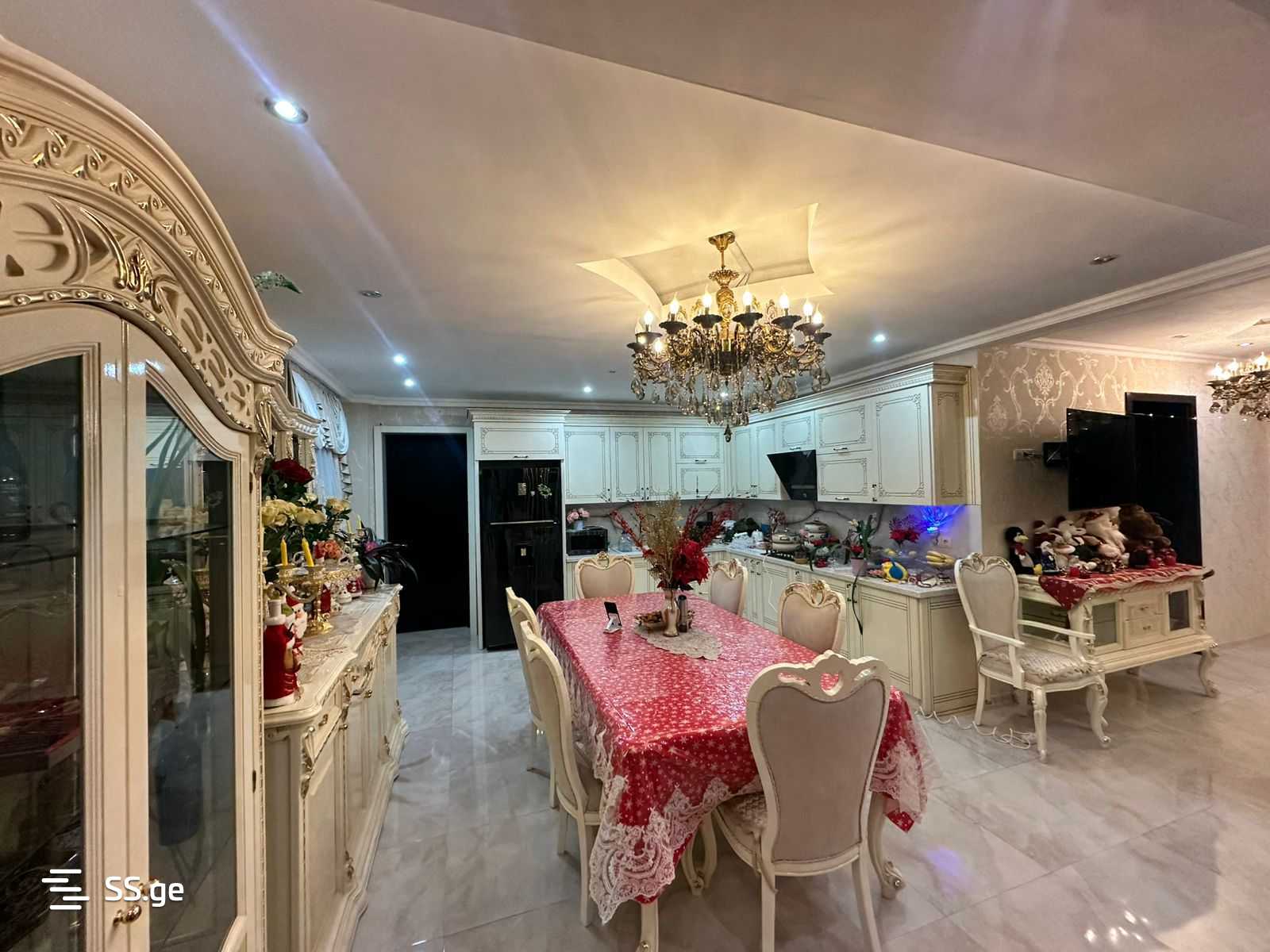 9 Room Private House For Sale view 8