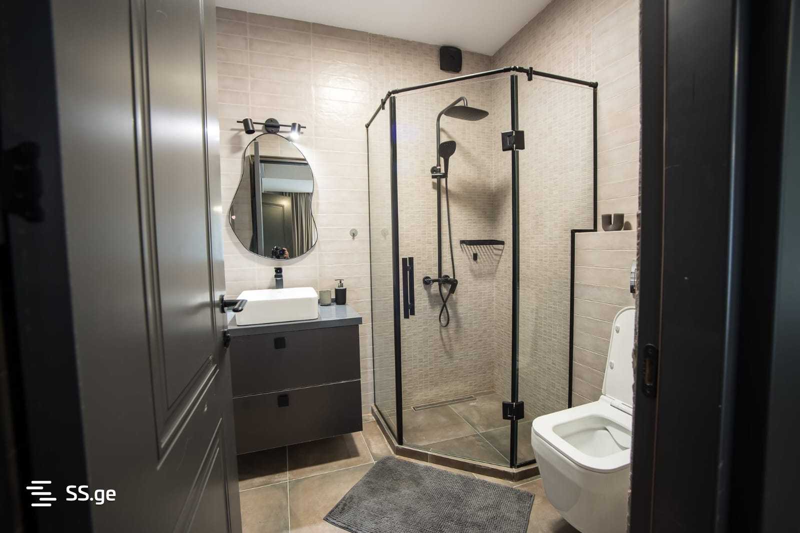 8 Room Private House For Sale view 7