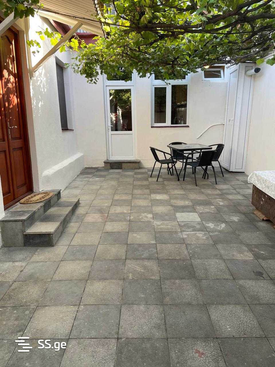 3 Room Private House For Rent. Sololaki, 8 of 11