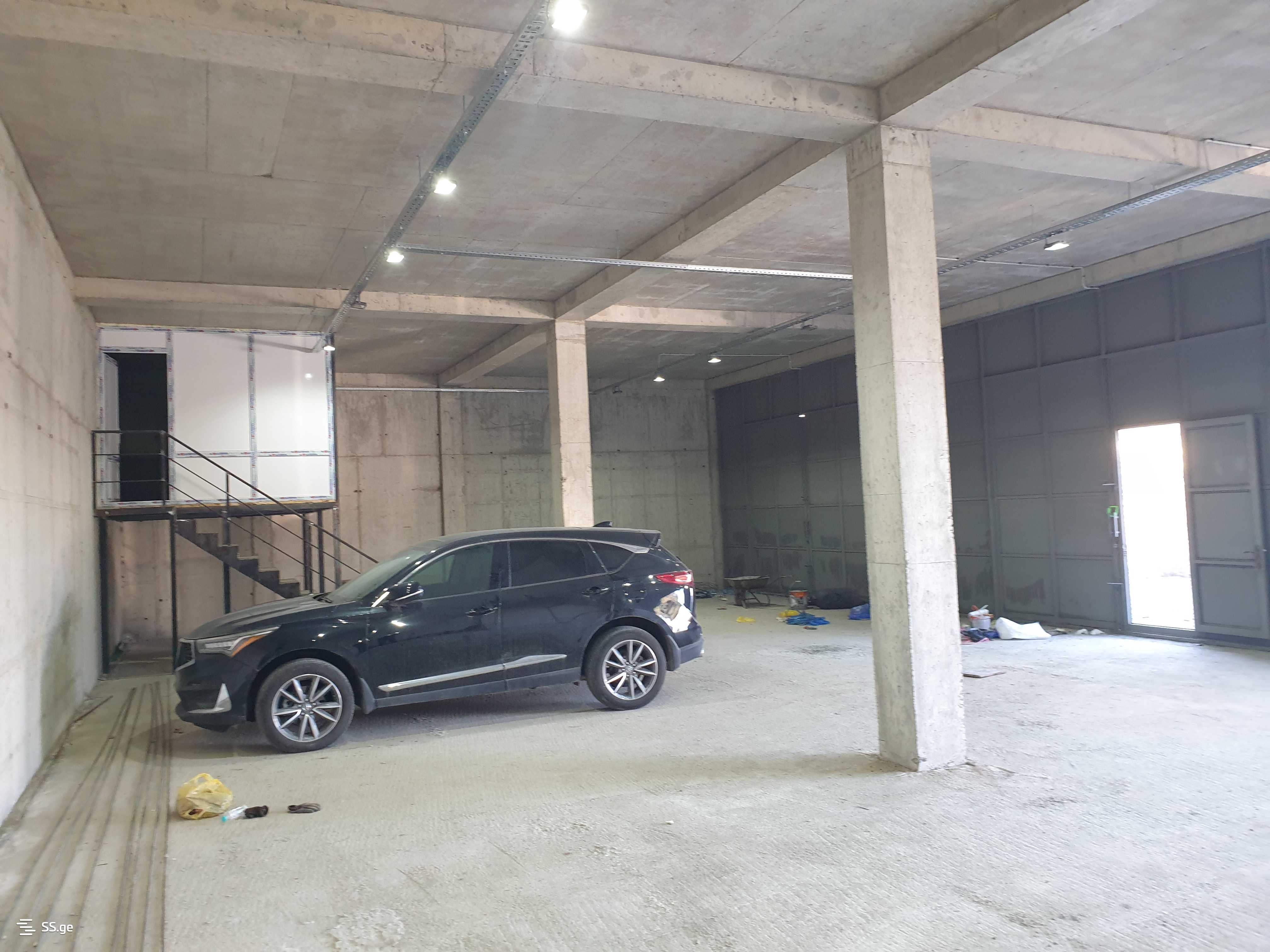 Store-Industrial Property For Rent. Telavi, 3 of 11
