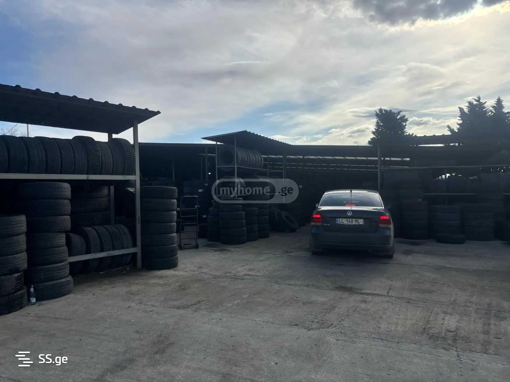 Store-Industrial Property For Sale. Didi Lilo view 2