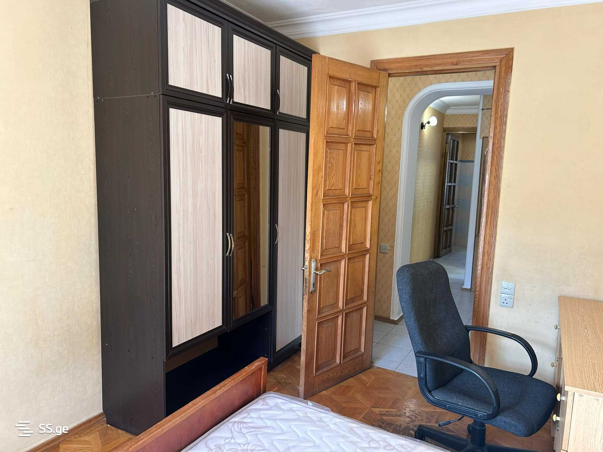 3 room Flat For Rent. Saburtalo - Widok 4