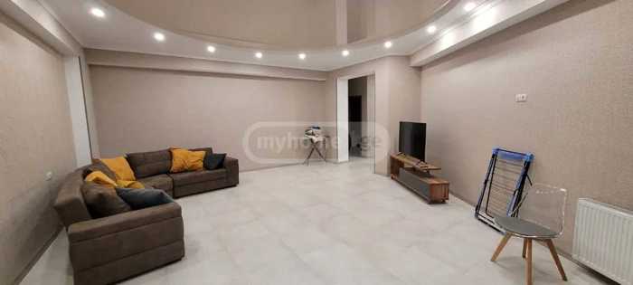 4 room Flat For Rent. Saburtalo  - picture #1
