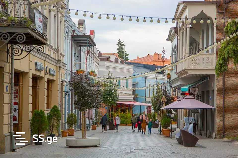 21 Room Hotel For Rent. Chugureti, 1 of 12