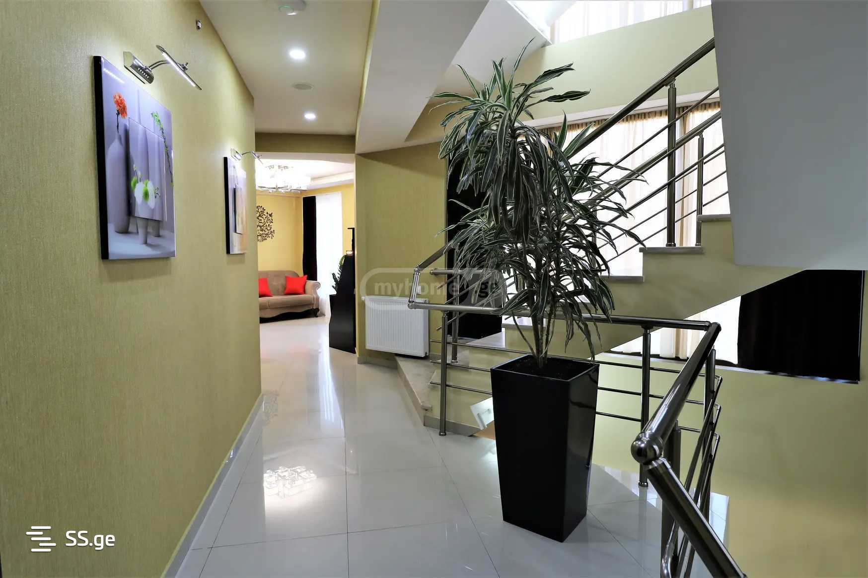 14 Room Hotel For Rent. Isani, 10 of 12