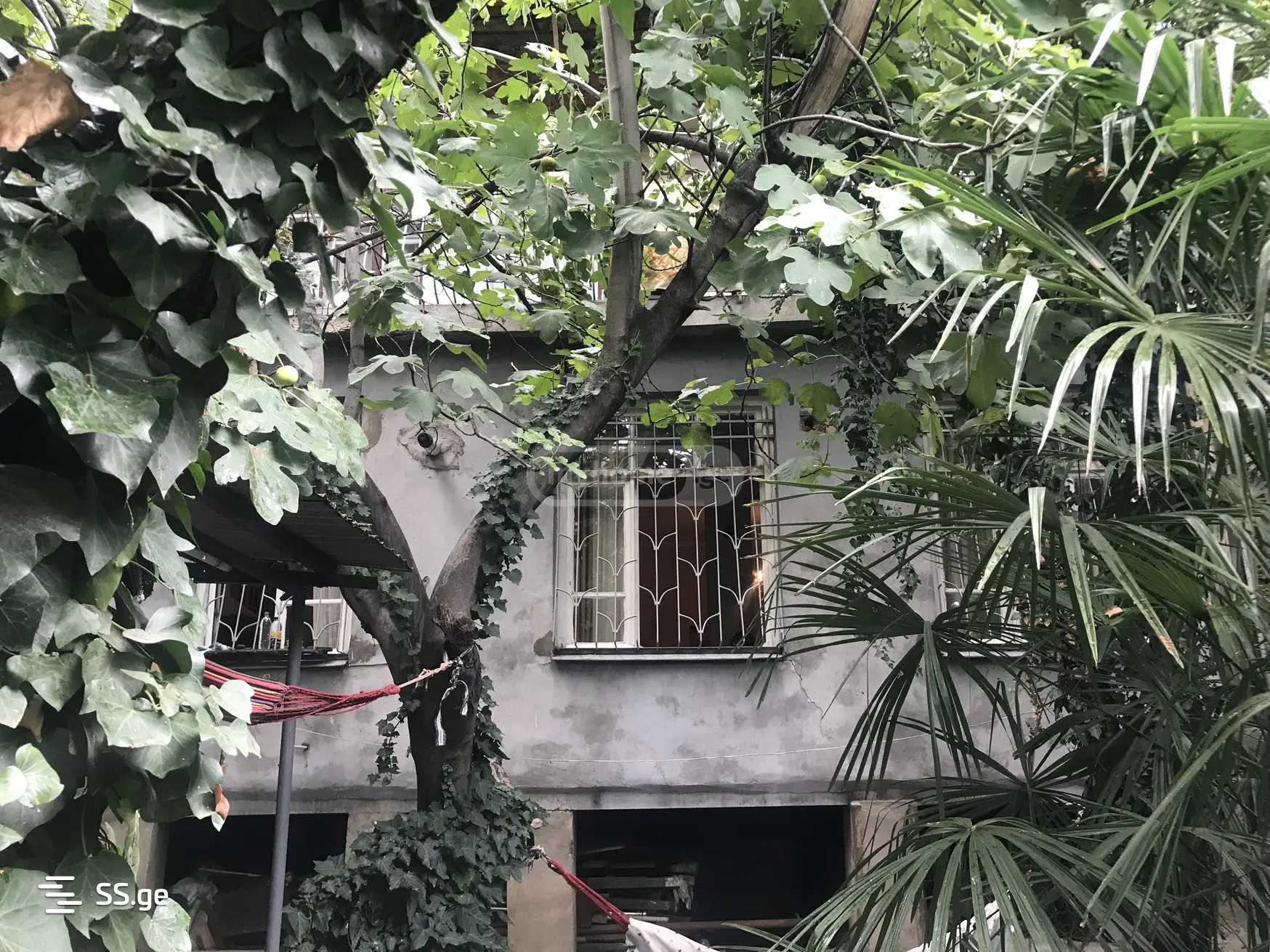 8 room Private House For Rent. Saburtalo – další
