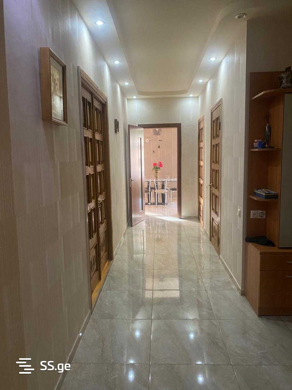 6 Room Flat For Sale view 5