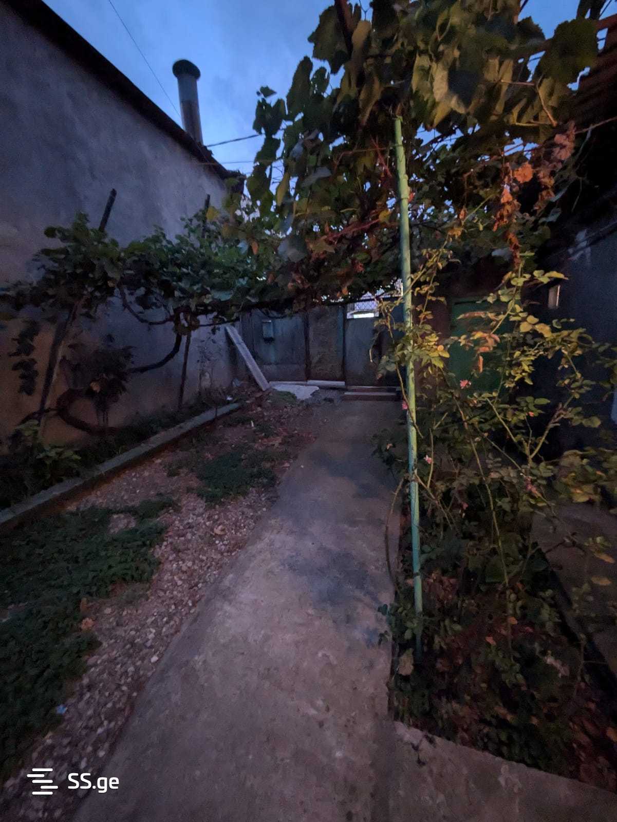 4 Room Private House For Sale view 8